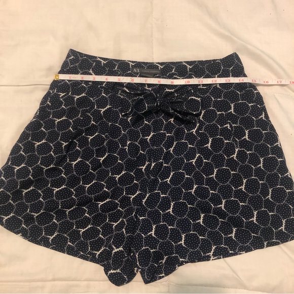 3/40$ Armani Exchange - Blue & White Tye zip Shorts with Pockets - Picture 4 of 5